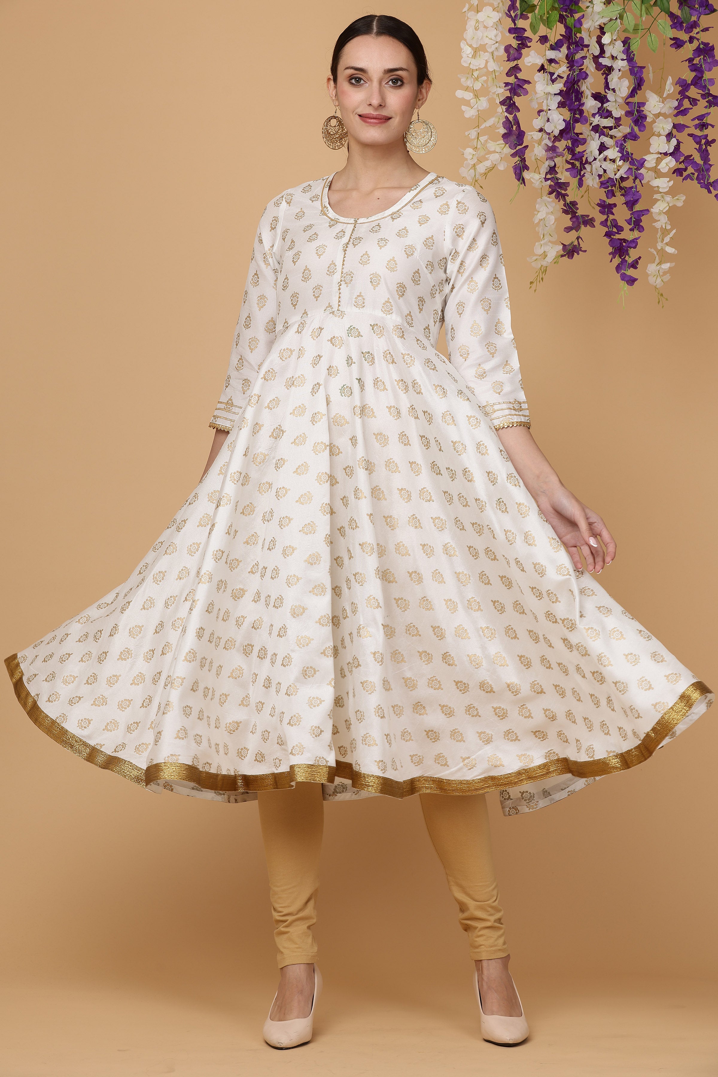 Kaanchie Nanggia White printed flayred kurta with chudidar