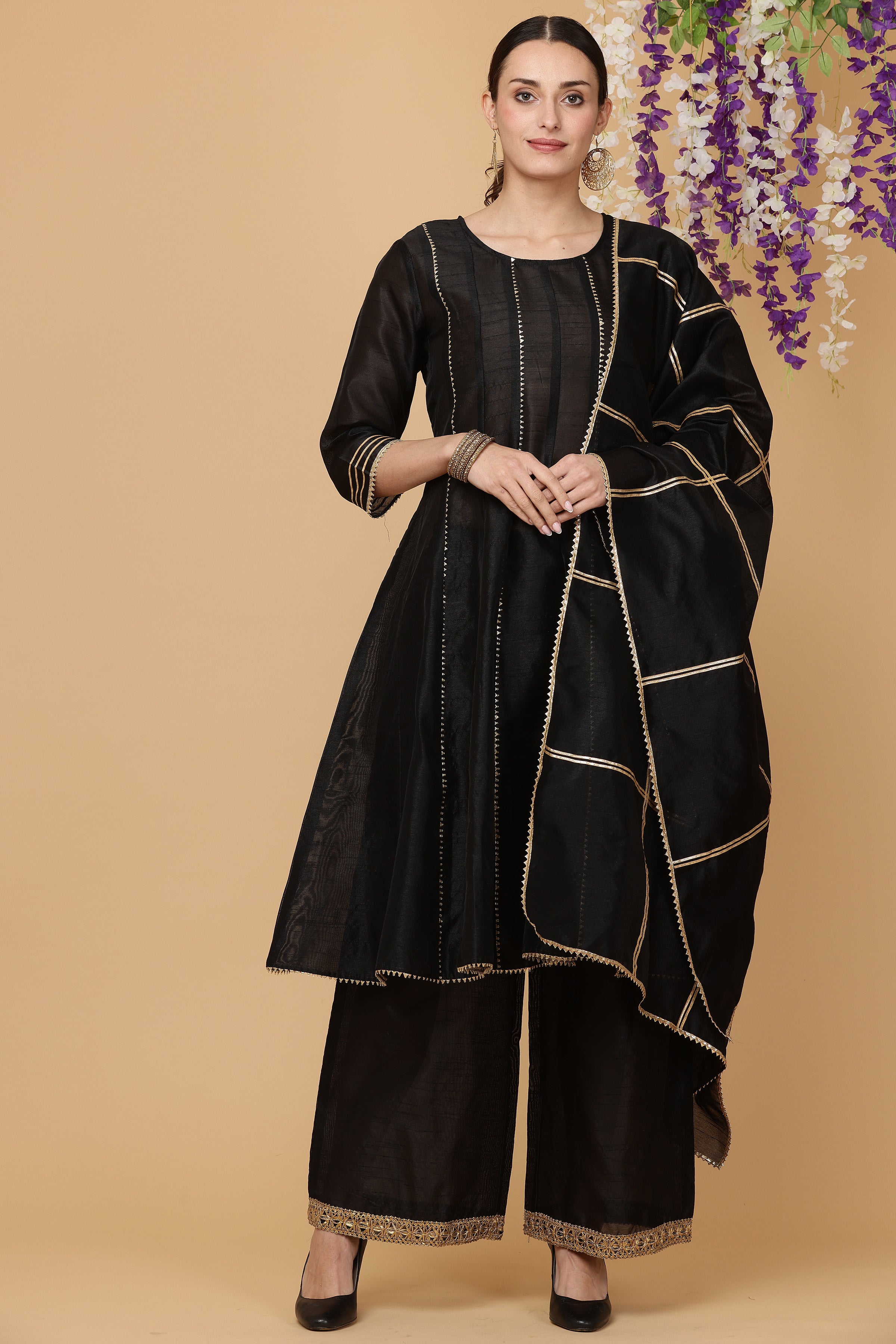 Kaanchie Nanggia Black kalidar kurta pallazo with dupatta