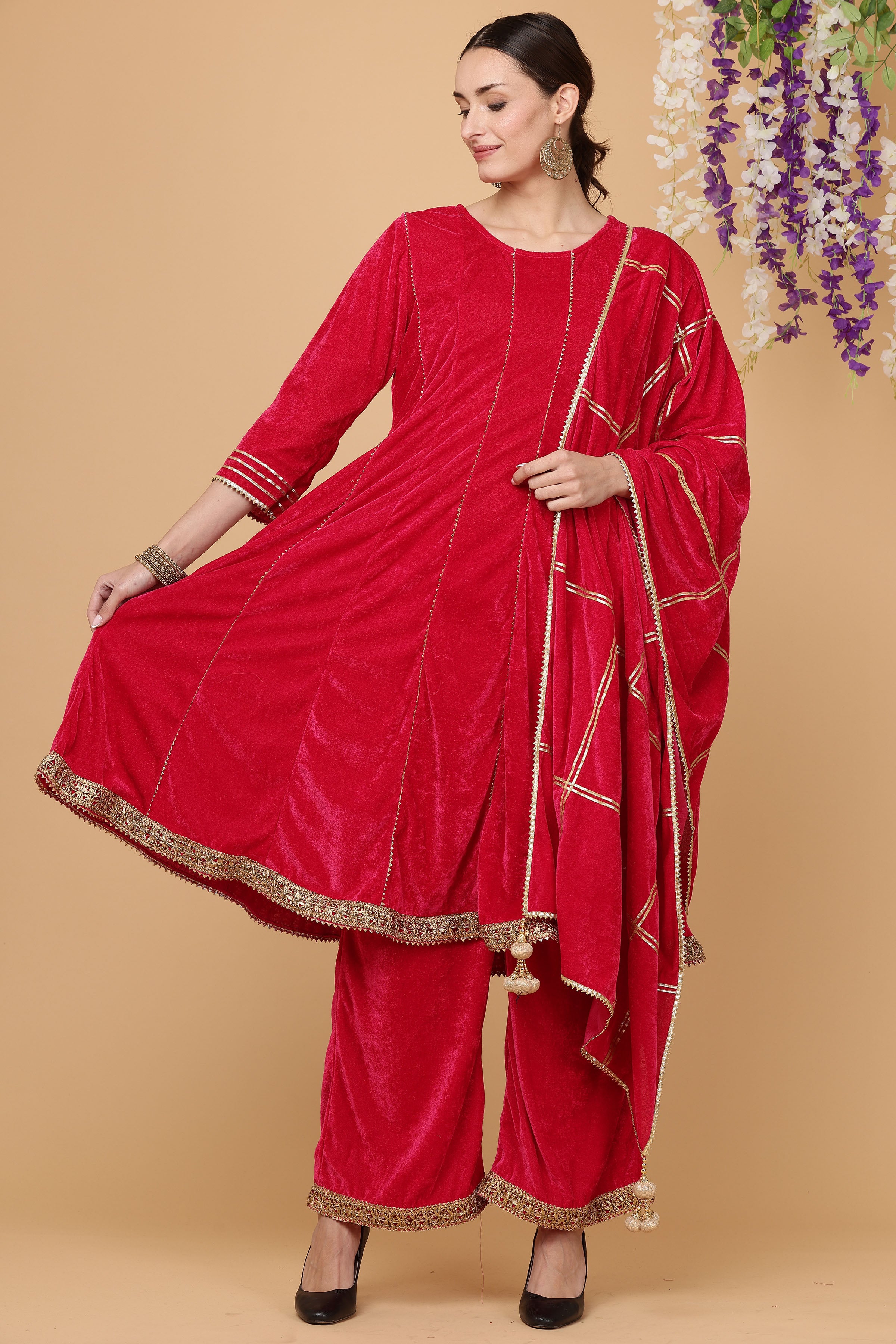 Kaanchie Nanggia Pink kalidar kurta pallazo with dupatta
