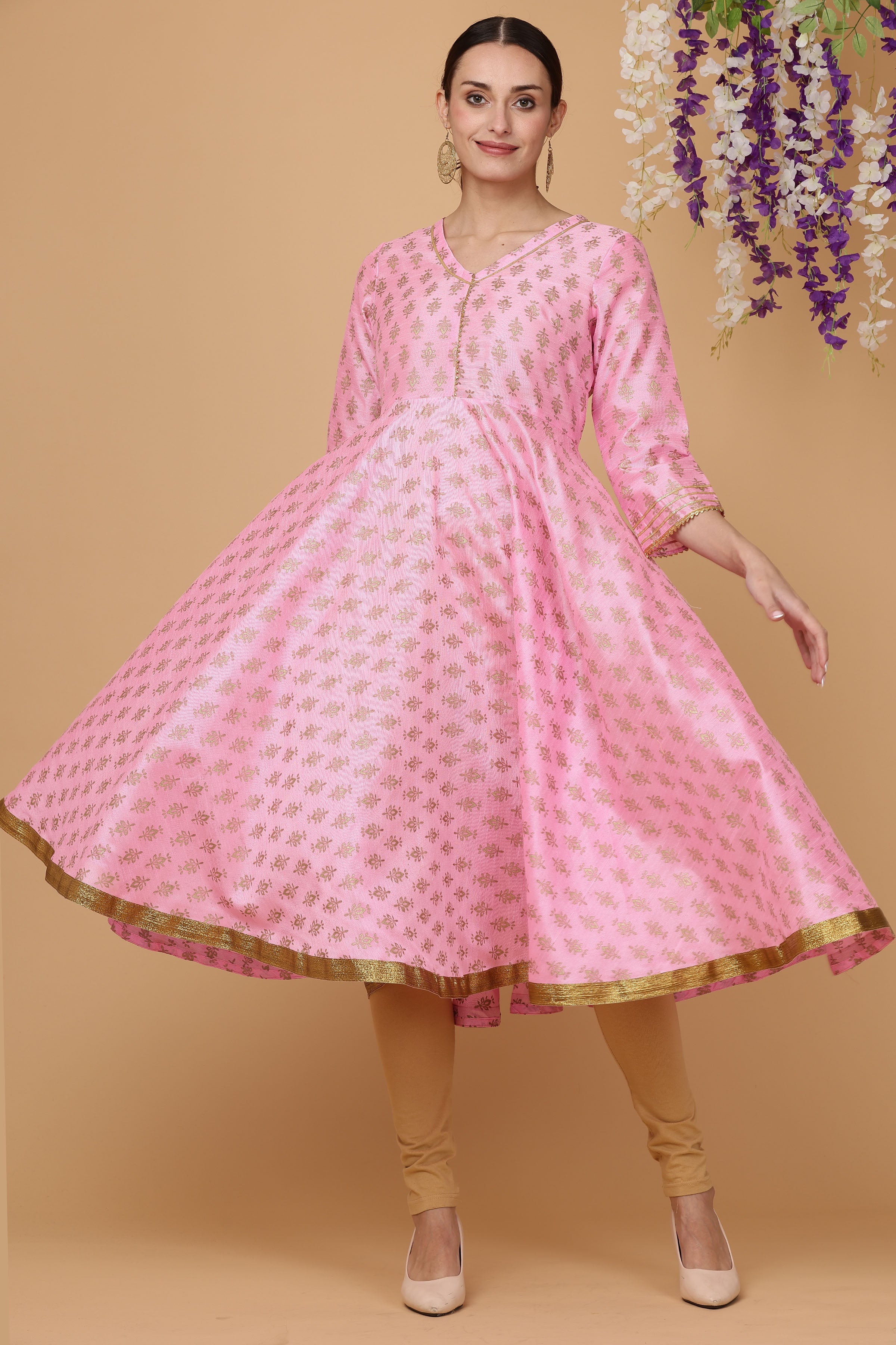Kaanchie Nanggia Pink printed flayred kurta with chudidar
