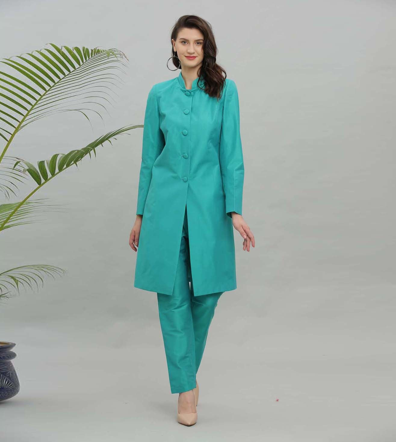 Kaanchie Nanggia Trqu Solid Jacket Kurta And Pant - (Set of 2)