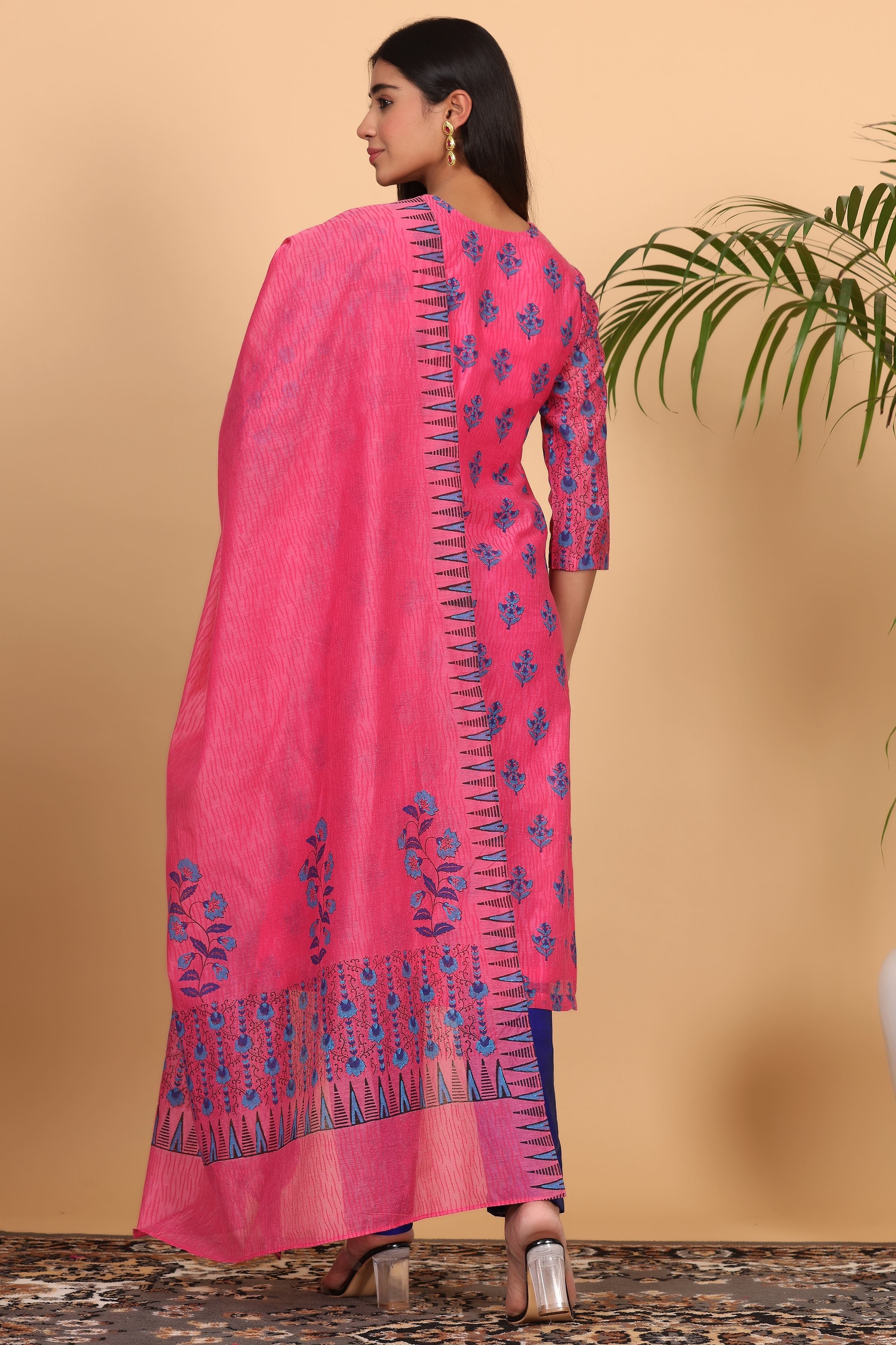 Kaanchie Nanggia Pink Chanderi Printed Kurta Dupatta with Pants (Set of 3)