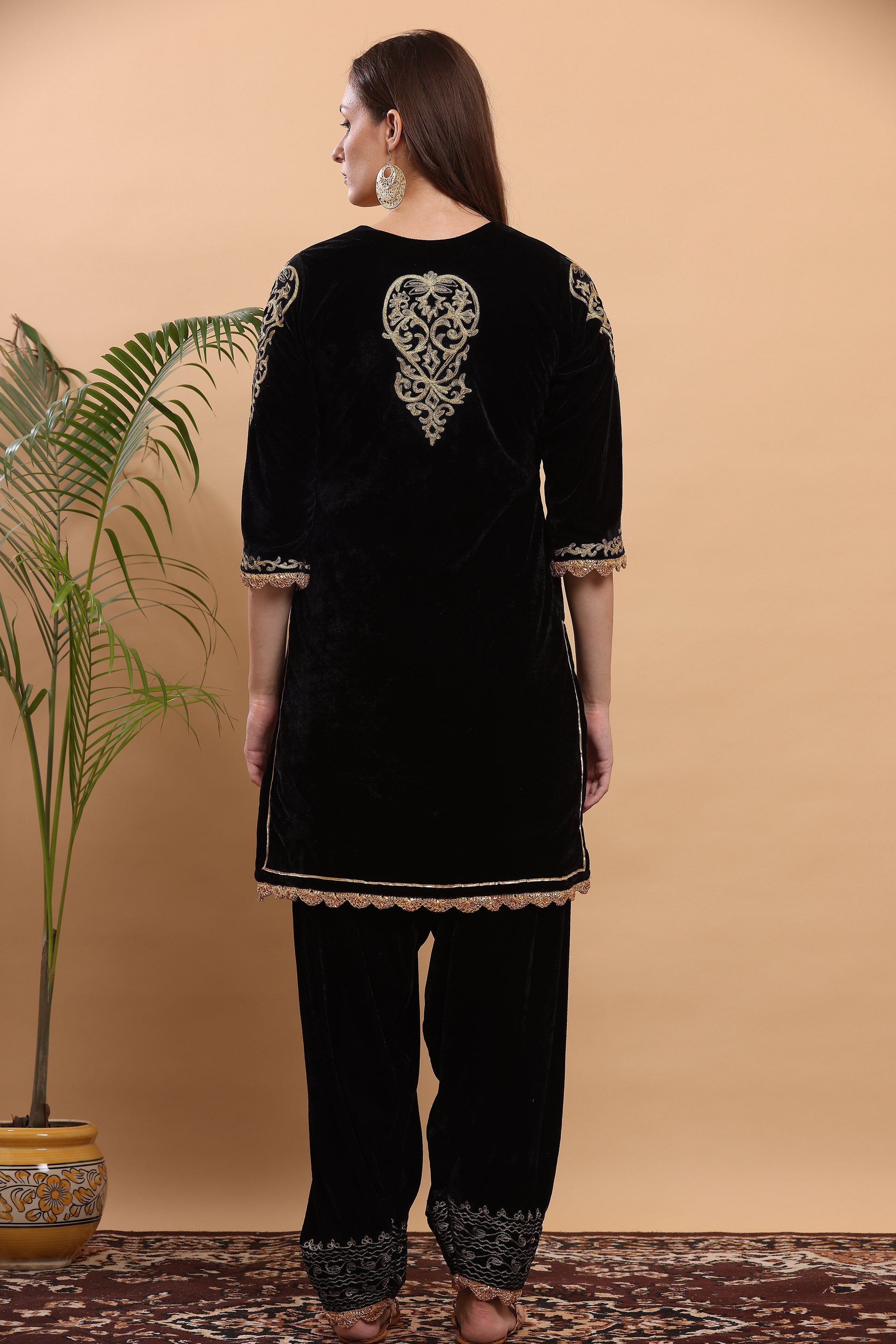Kaanchie Nanggia Black Embroidered Kurta Salwar (Set of 2)