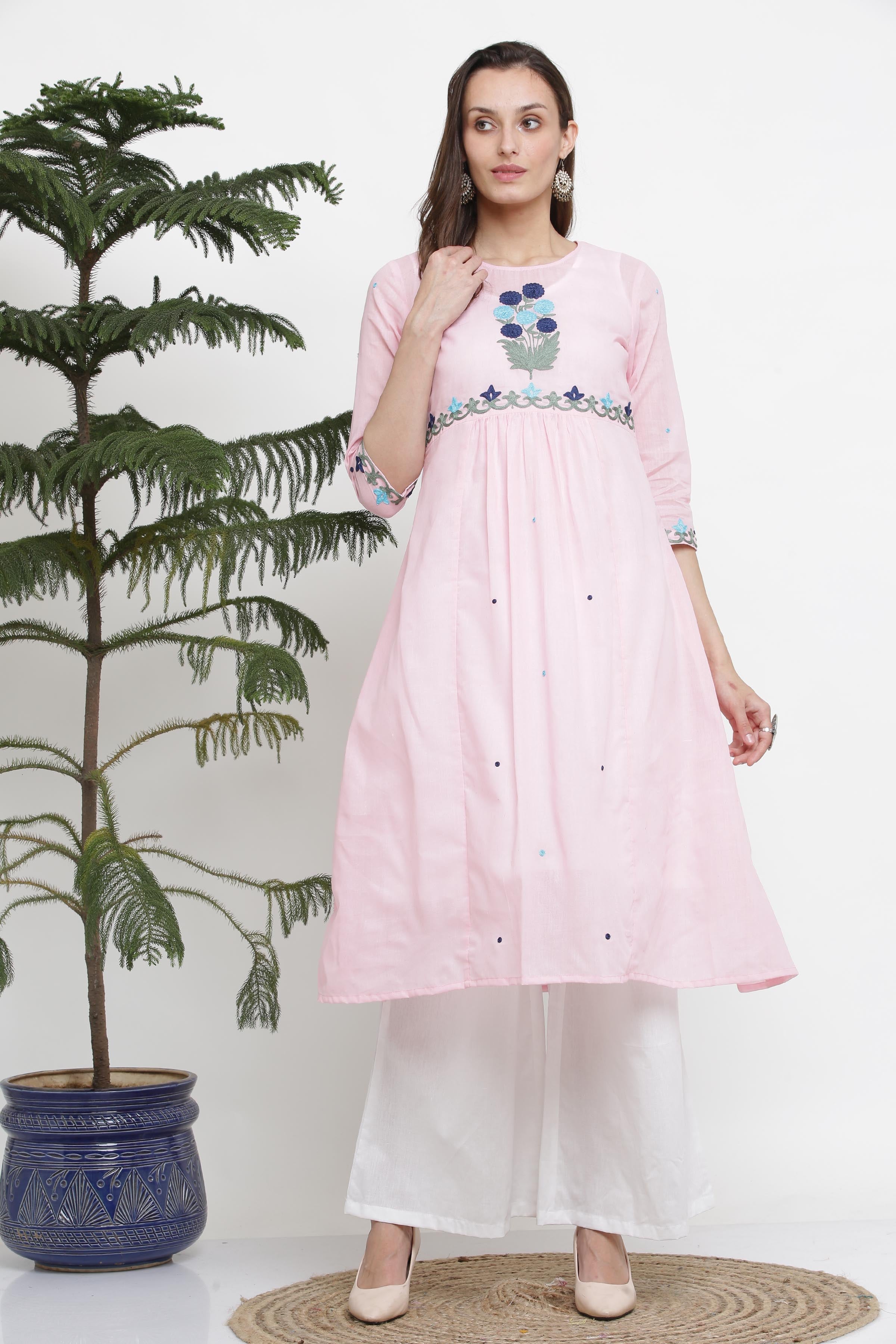 Kaanchie Nanggia Pink Embroidred Flayred Kurta Pant (Set of 2)