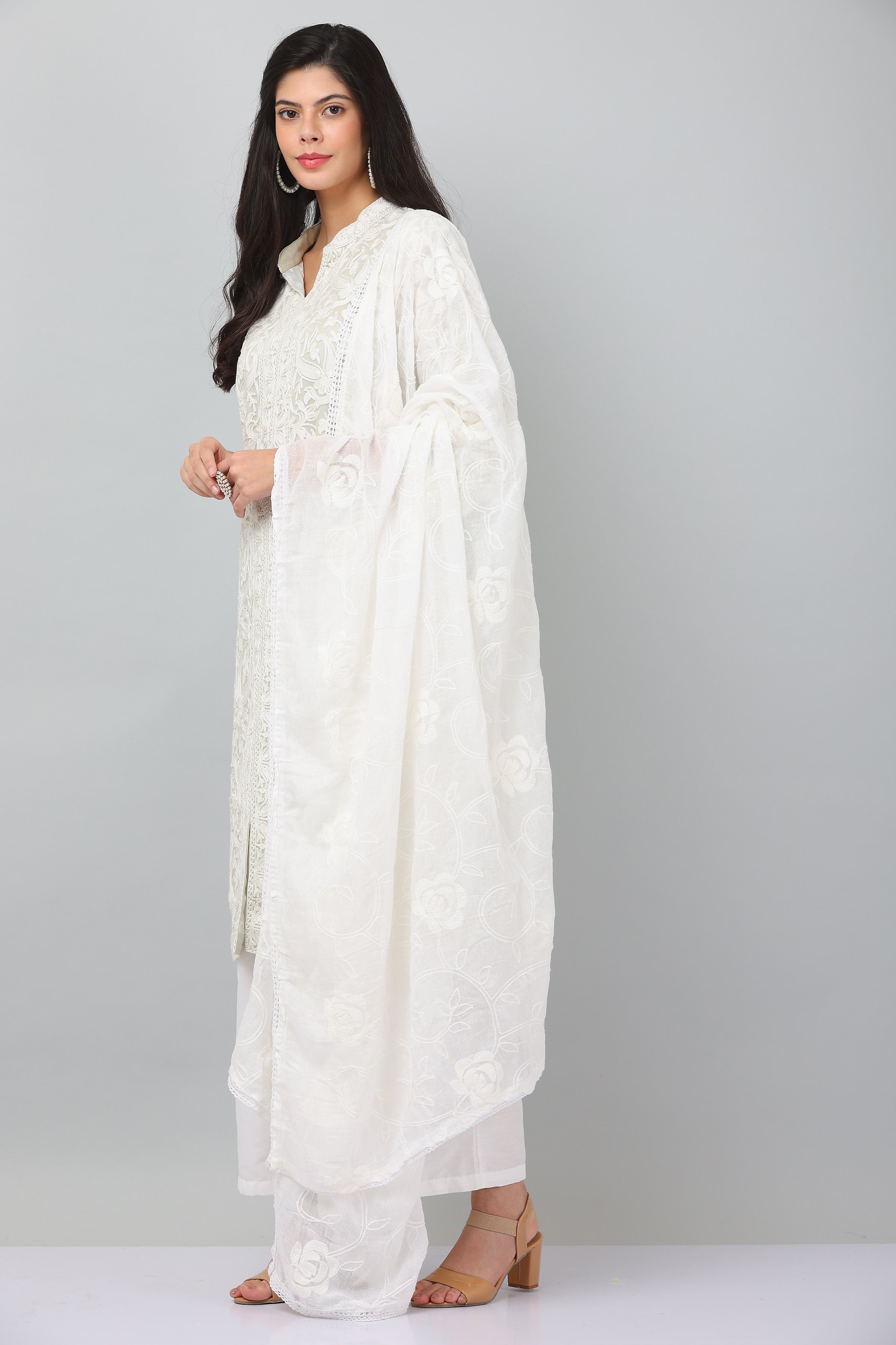 Kaanchie Nanggia Cream Georgette Embroidered Kurta & Dupatta with Pant (Set of 3)