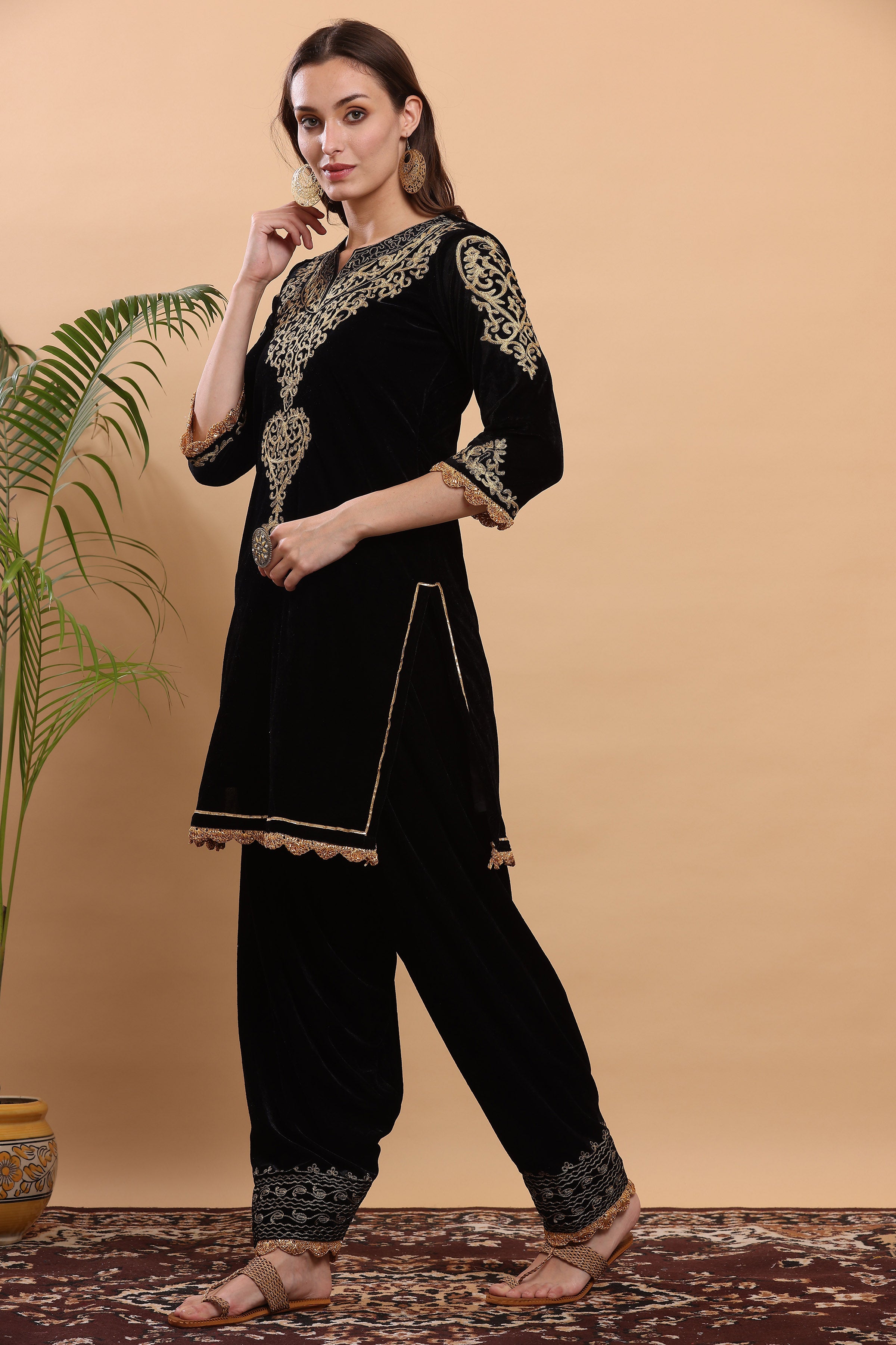 Kaanchie Nanggia Black Embroidered Kurta Salwar (Set of 2)