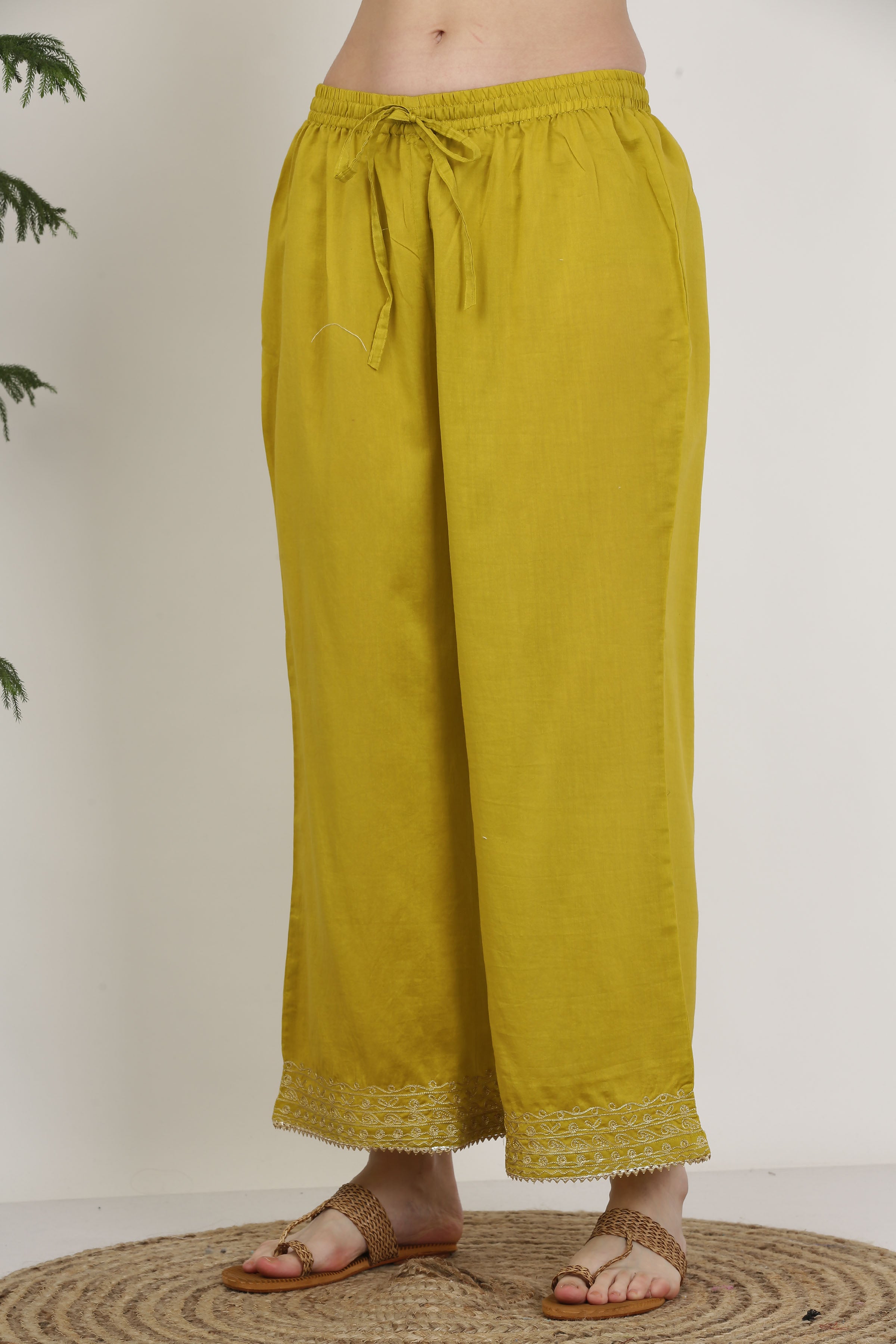 Kaanchie Nanggia Pure Silk Green Embroidery Kurta Pant (Set of 2)