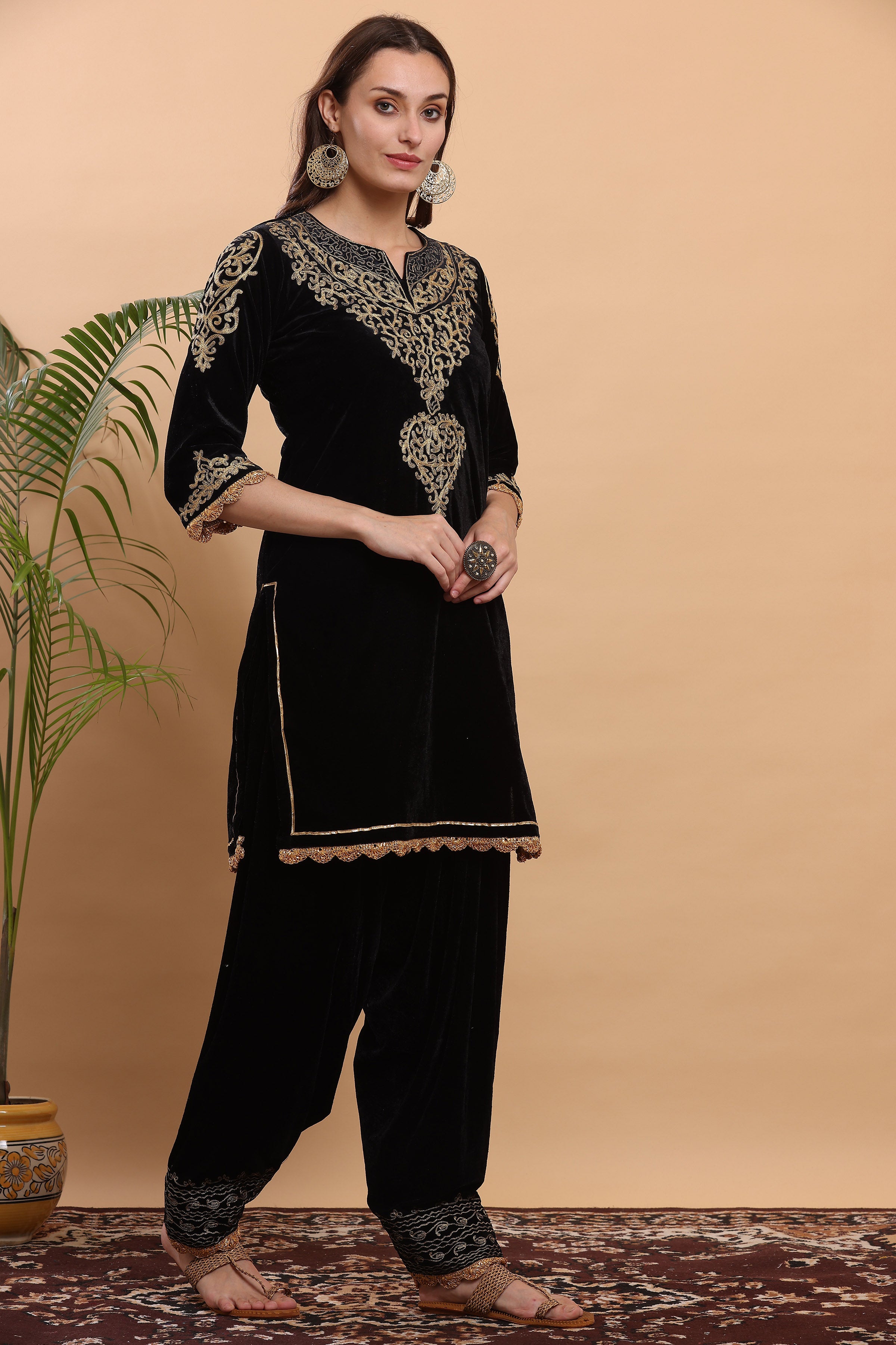 Kaanchie Nanggia Black Embroidered Kurta Salwar (Set of 2)