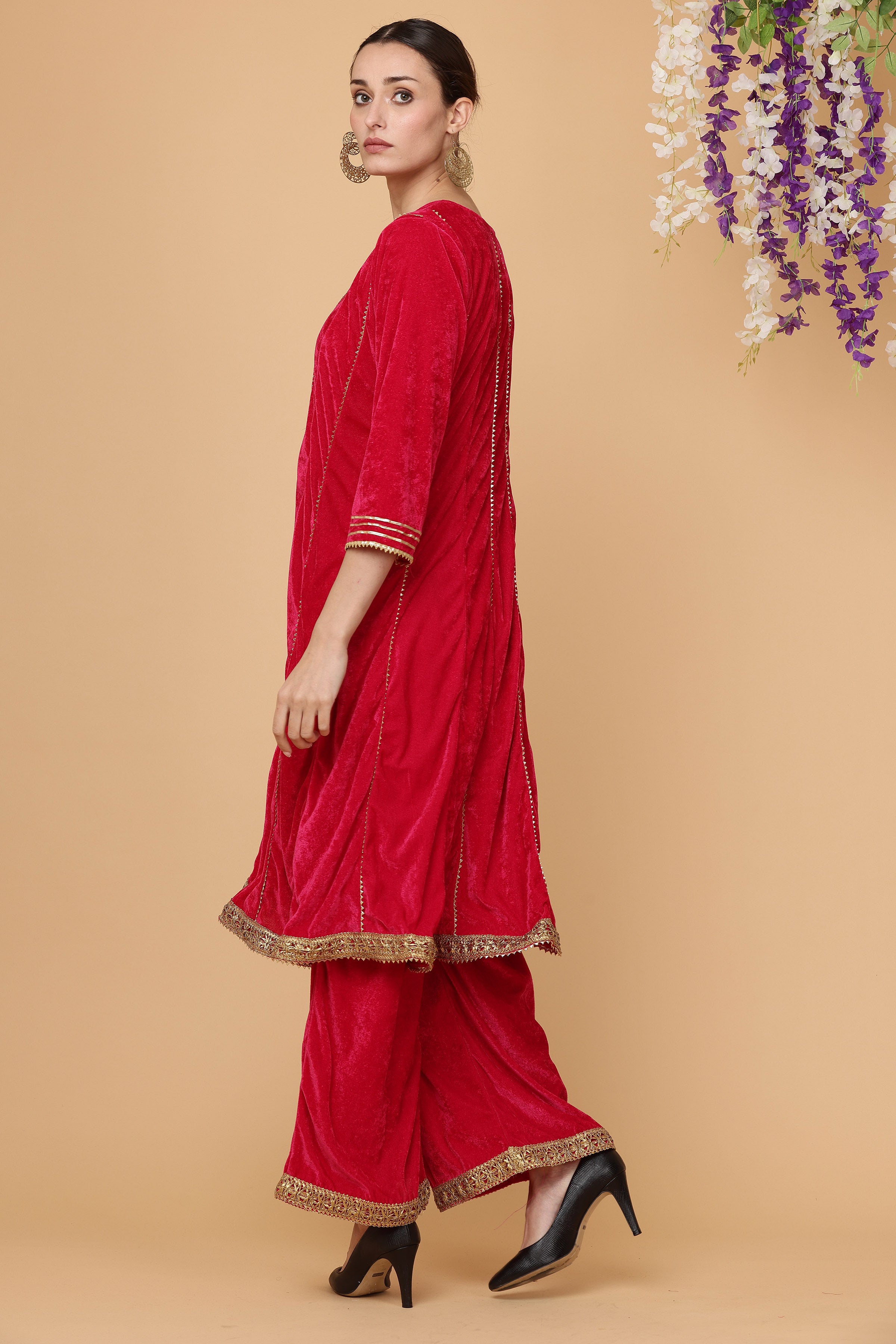 Kaanchie Nanggia Pink kalidar kurta pallazo with dupatta