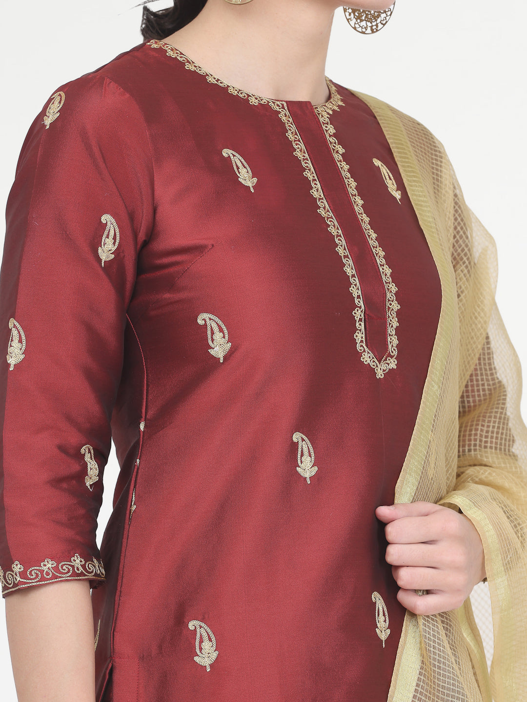 Kaanchie Nanggia Maroon Taffeta Embroidered Kurta Pant with Dupatta (Set of 3)