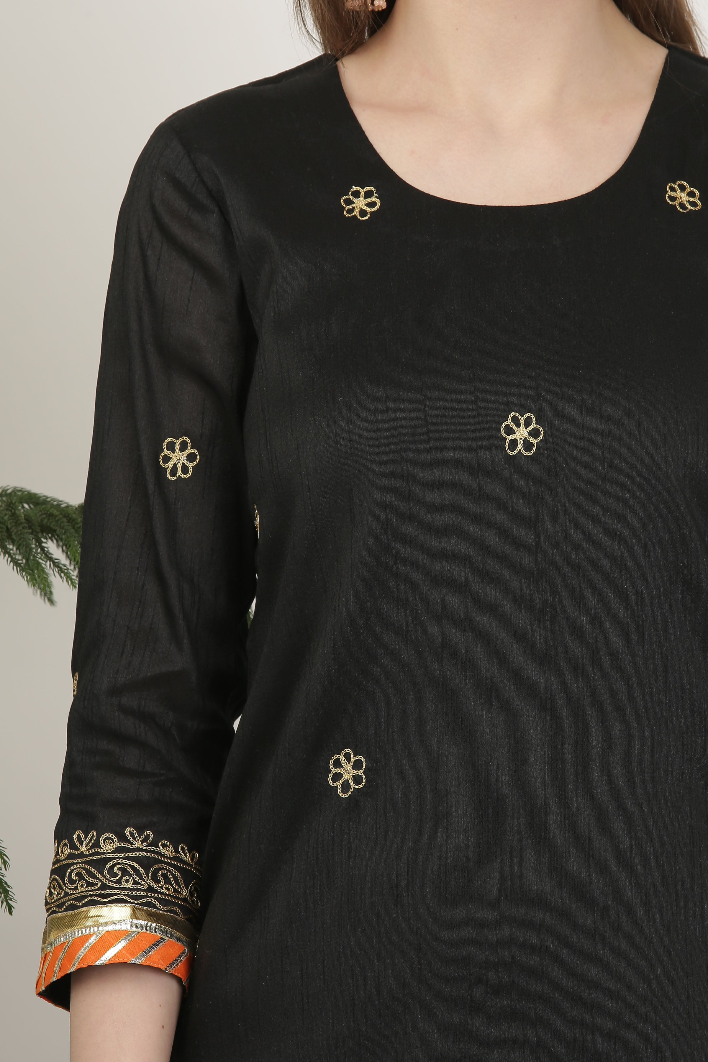 Kaanchie Nanggia Floral Embroidered Ready to Wear Lehenga & Blouse With Dupatta (Set of 3)