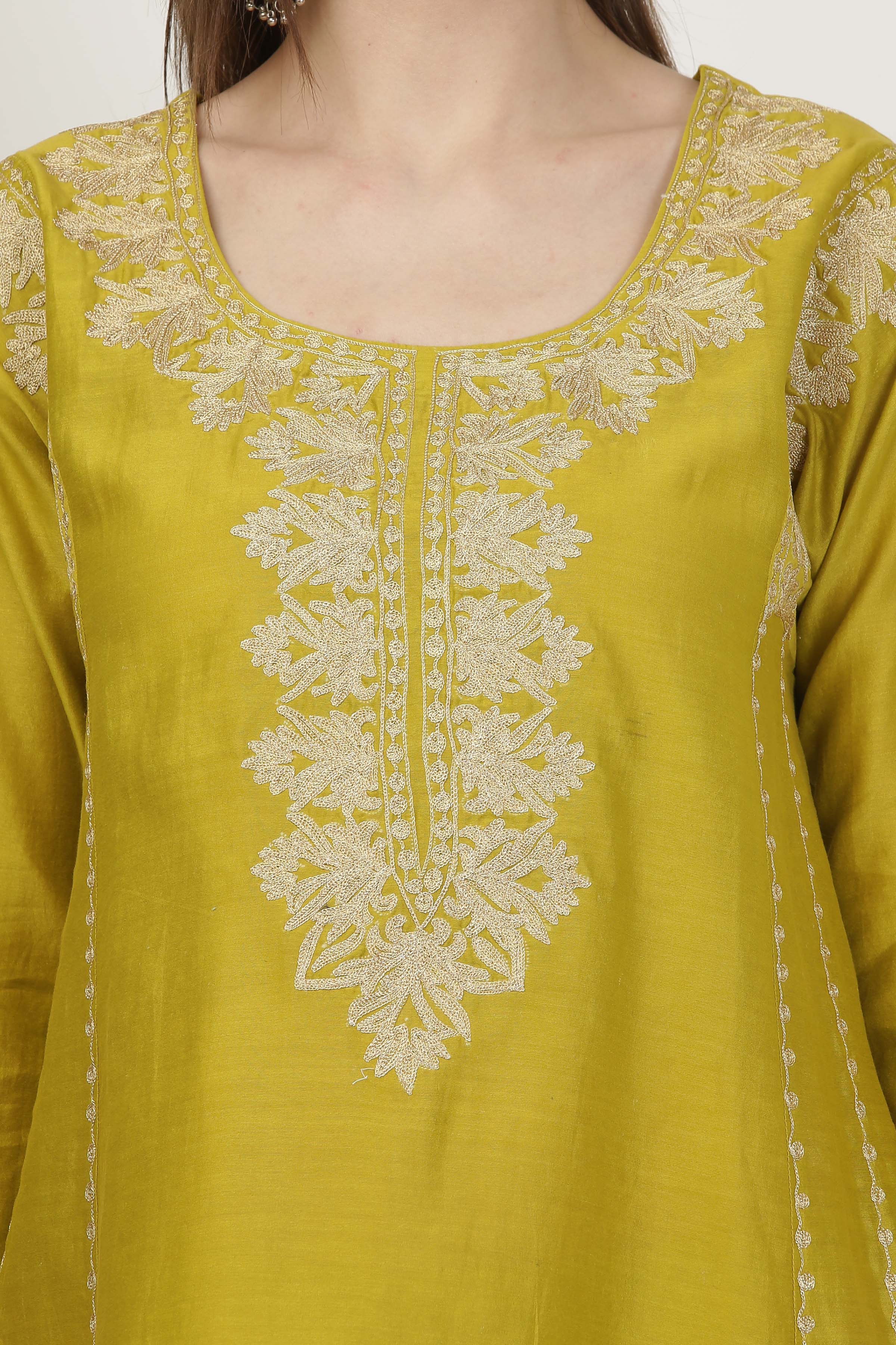 Kaanchie Nanggia Pure Silk Green Embroidery Kurta Pant (Set of 2)