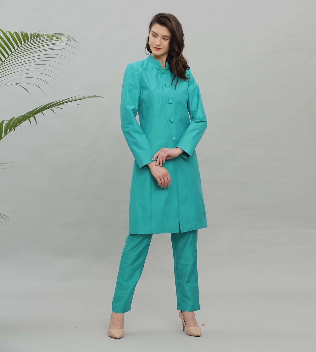 Kaanchie Nanggia Trqu Solid Jacket Kurta And Pant - (Set of 2)