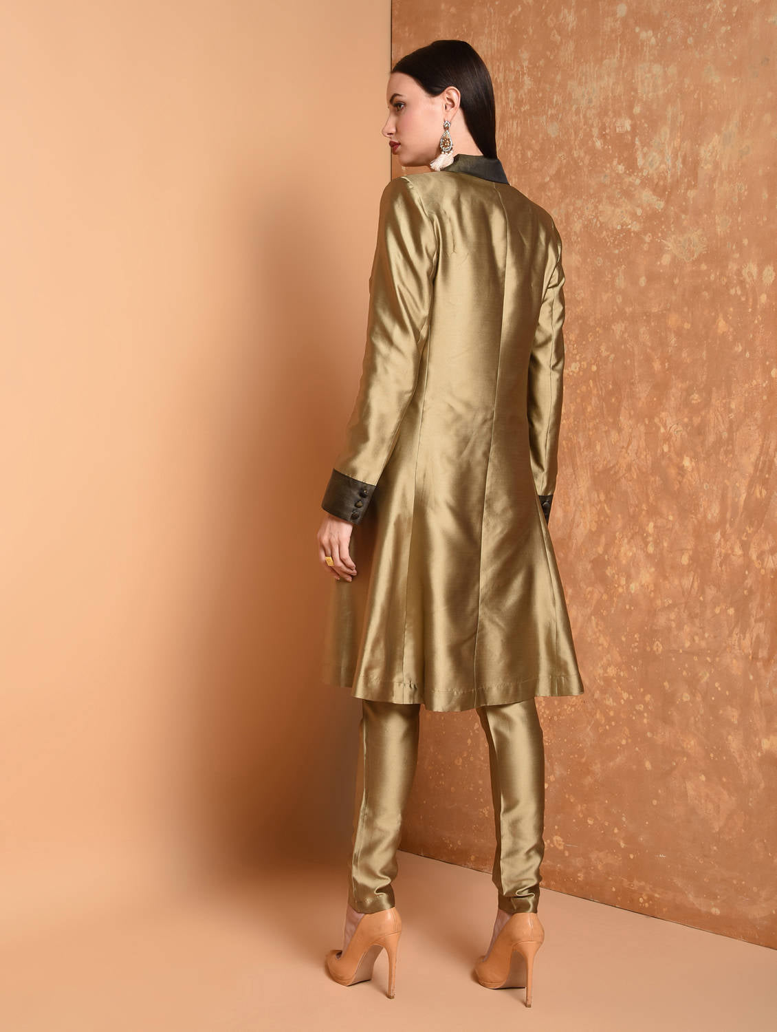 Kaanchie Nanggia Gold Solid Jacket Kurta And Pant (Set of 2)