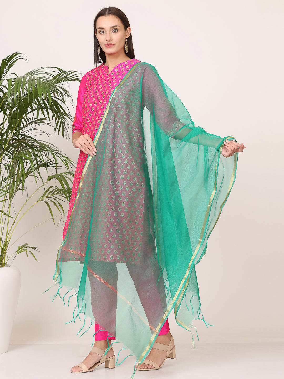 Kaanchie Nanggia Pink Silk Printed Kurta Pant with Dupatta (Set of 3)