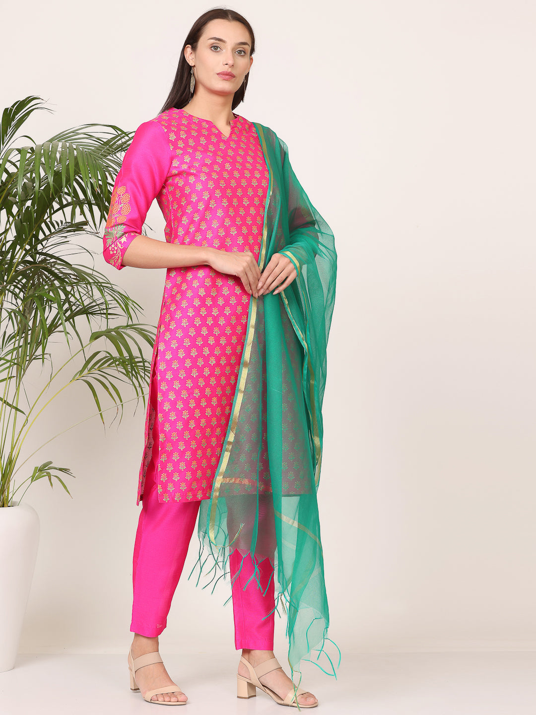 Kaanchie Nanggia Pink Silk Printed Kurta Pant with Dupatta (Set of 3)