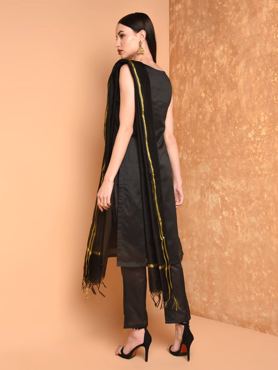 Kaanchie Nanggia Black Solid Kurta And Pant With Dupatta (Set of 3)