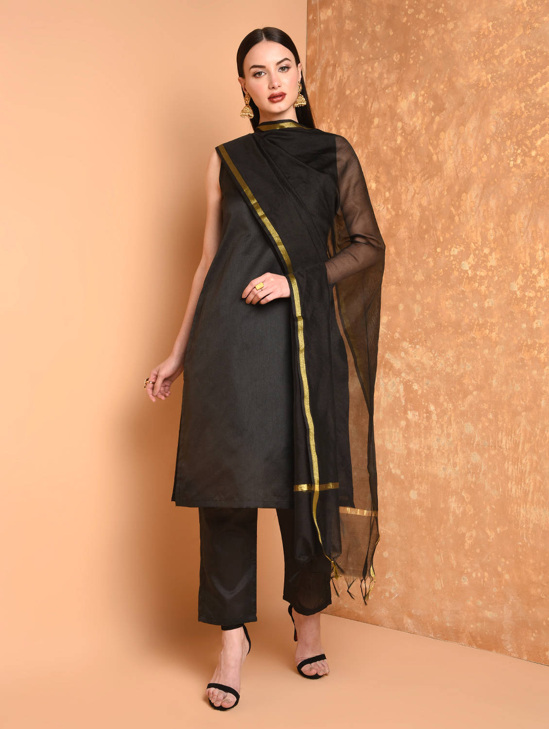 Kaanchie Nanggia Black Solid Kurta And Pant With Dupatta (Set of 3)