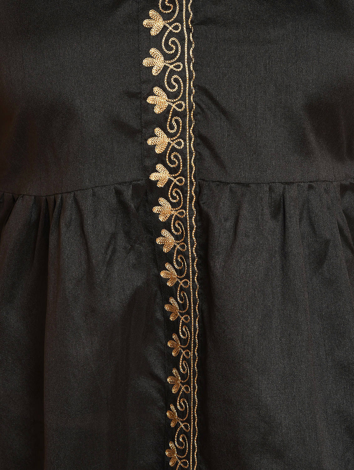 Kaanchie Nanggia Black Solid Straight Kurta With Pants (Set of 2)