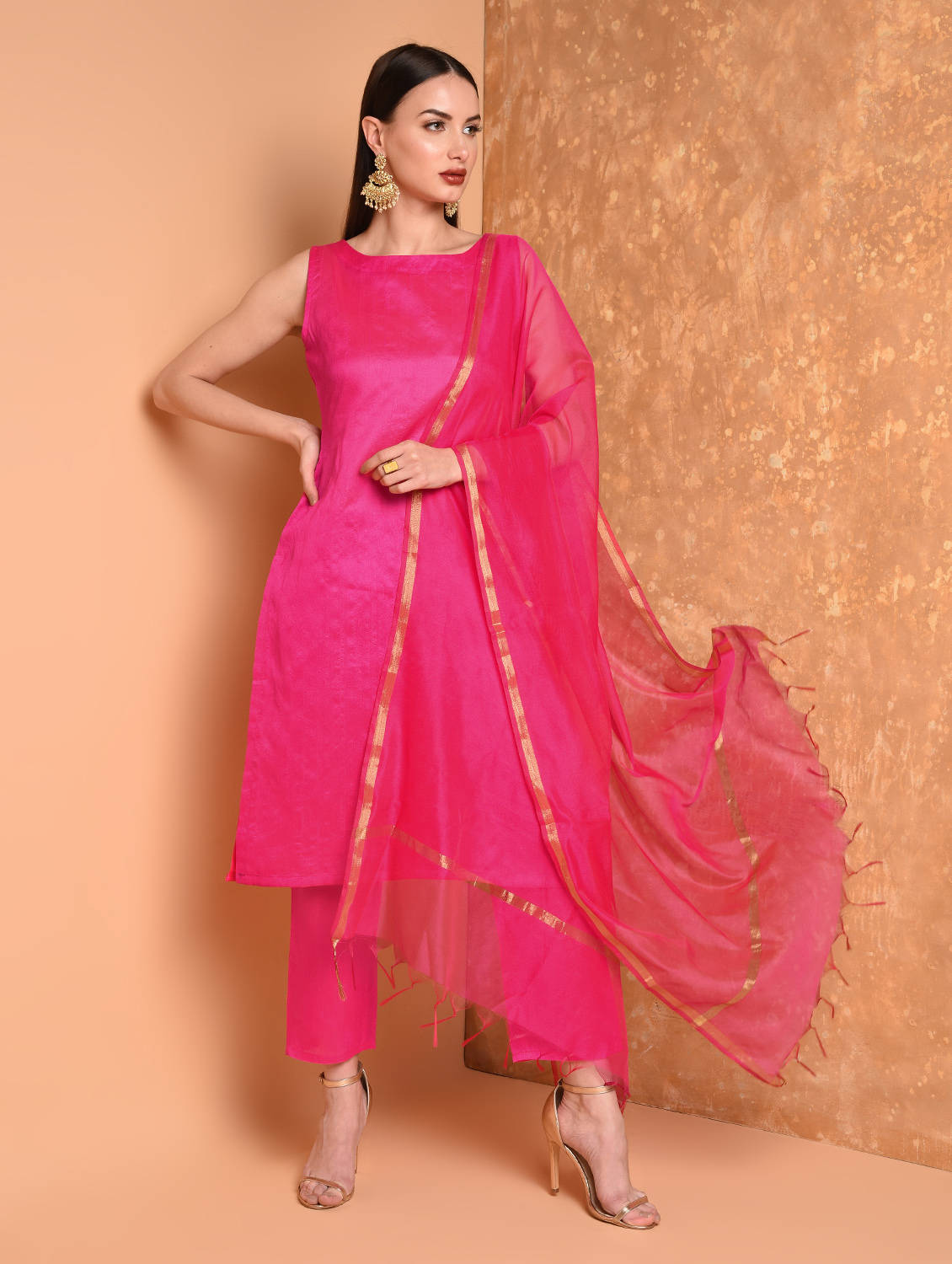 Kaanchie Nanggia Pink Solid Kurta And Pant With Dupatta (Set of 3)