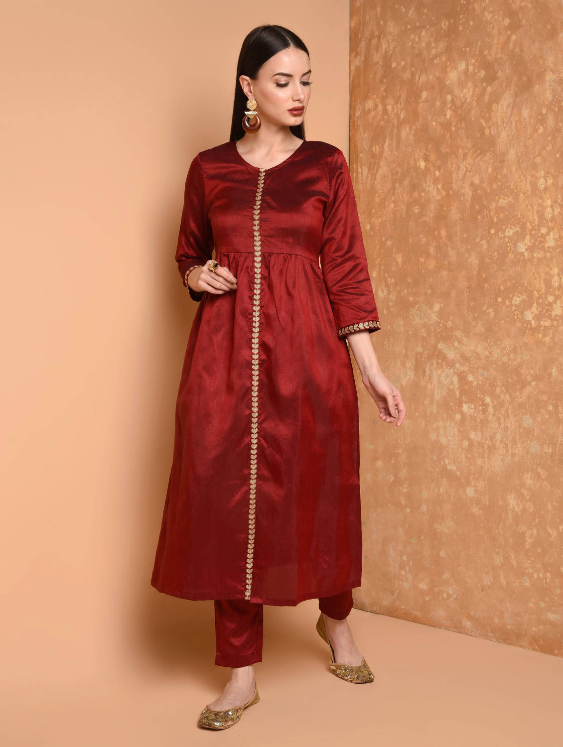 Kaanchie Nanggia Maroon Solid Straight Kurta With Pant (Set of 2)