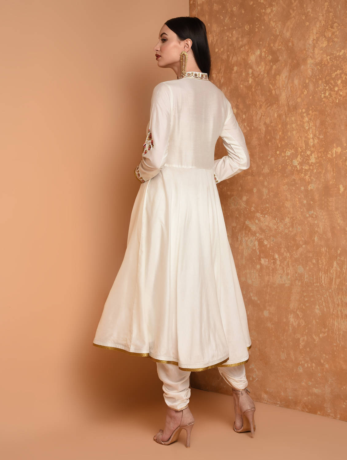 Kaanchie Nanggia White Embroidered Kurta And Dhoti Pant (Set of 2)