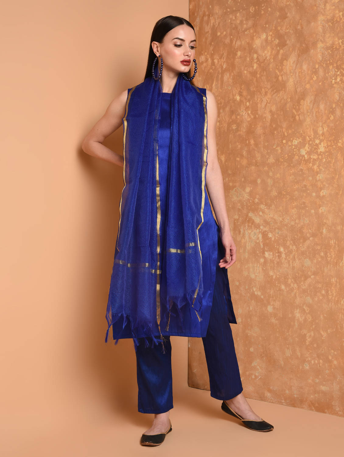Kaanchie Nanggia Blue Solid Kurta And Pants With Dupatta (Set of 3)