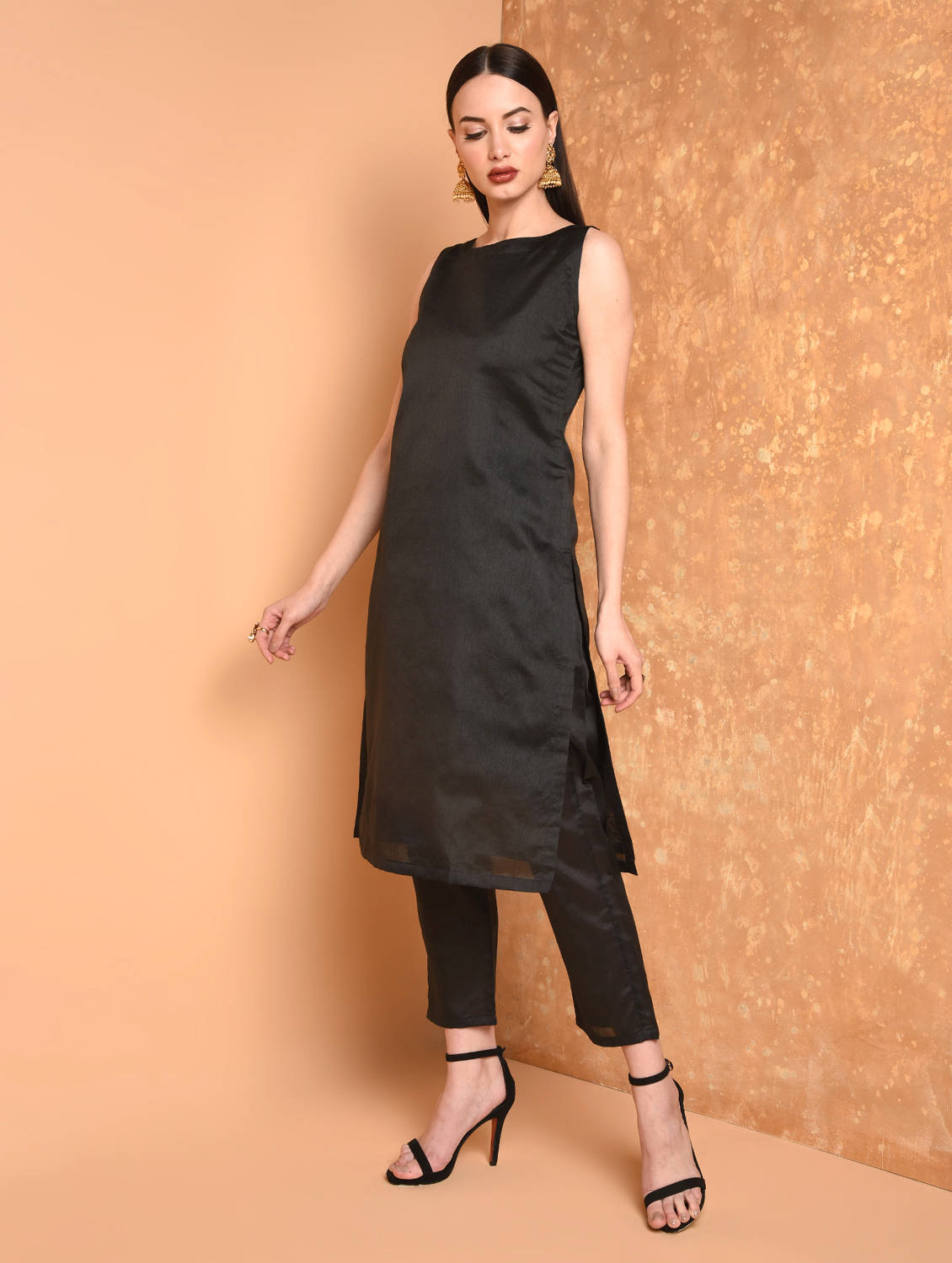 Kaanchie Nanggia Black Solid Kurta And Pant With Dupatta (Set of 3)