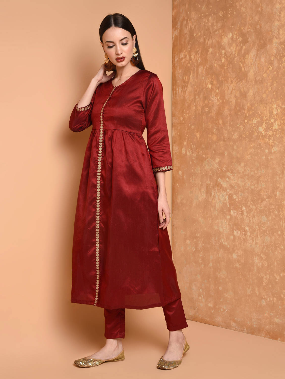 Kaanchie Nanggia Maroon Solid Straight Kurta With Pant (Set of 2)