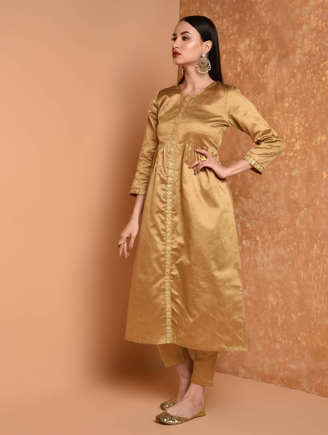 Kaanchie Nanggia Gold Solid Straight Kurta With Pant (Set of 2)