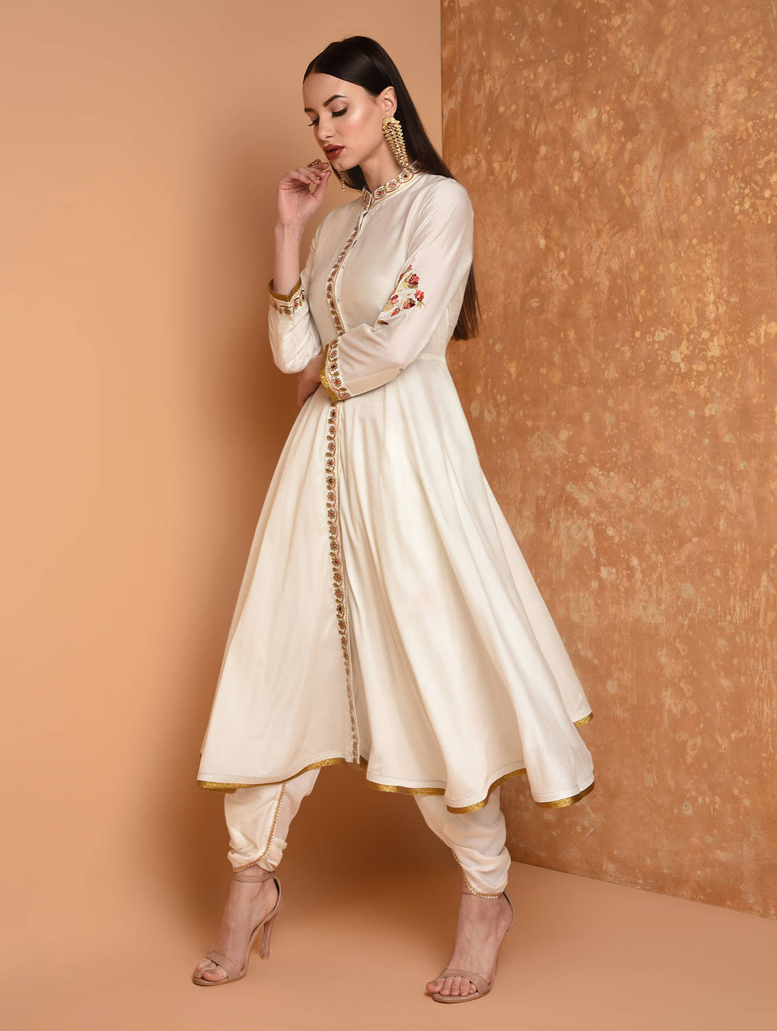 Kaanchie Nanggia White Embroidered Kurta And Dhoti Pant (Set of 2)