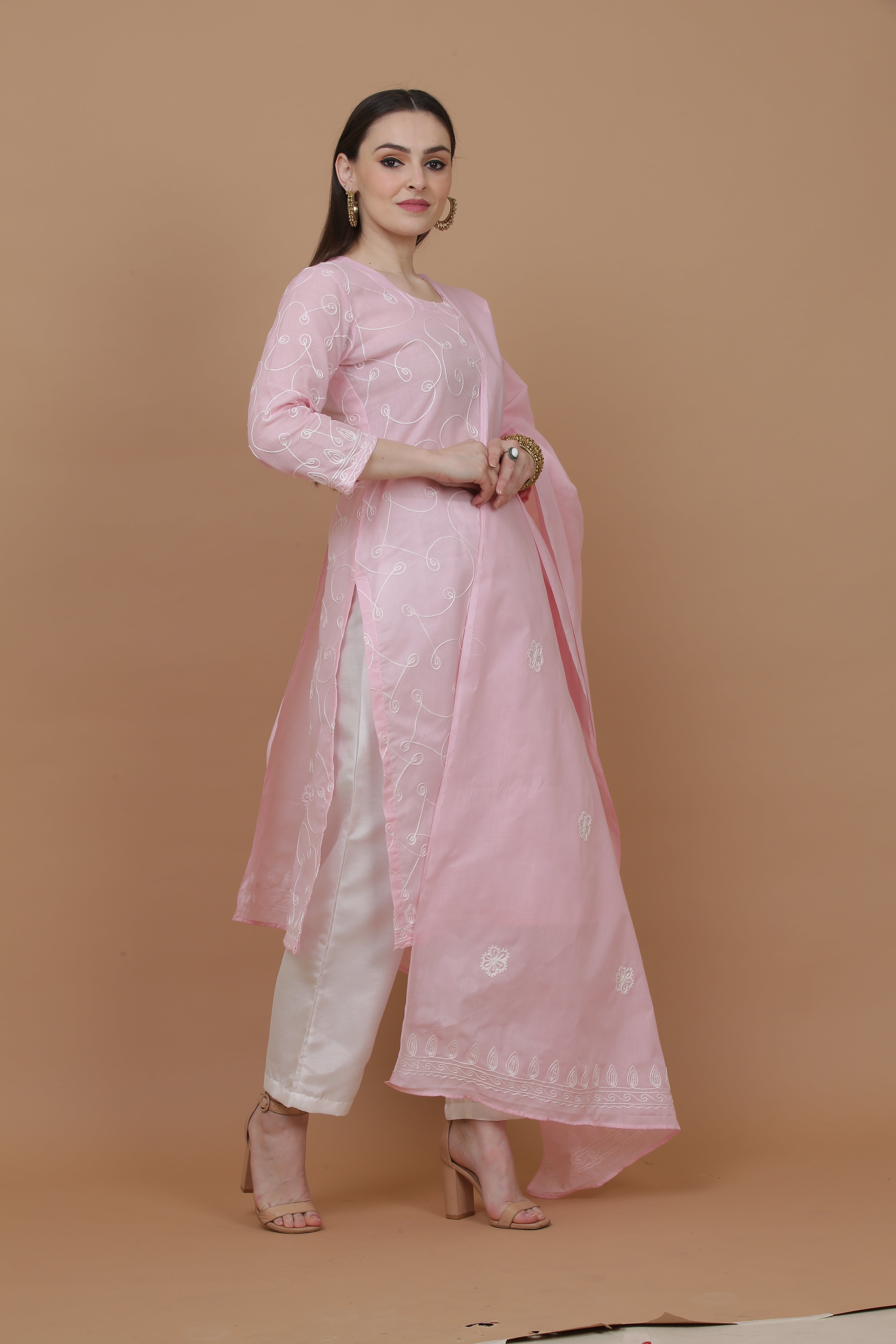 Kaanchie Nanggia Pink Embroidered Kurta And Pant With Dupatta (Set of 3)