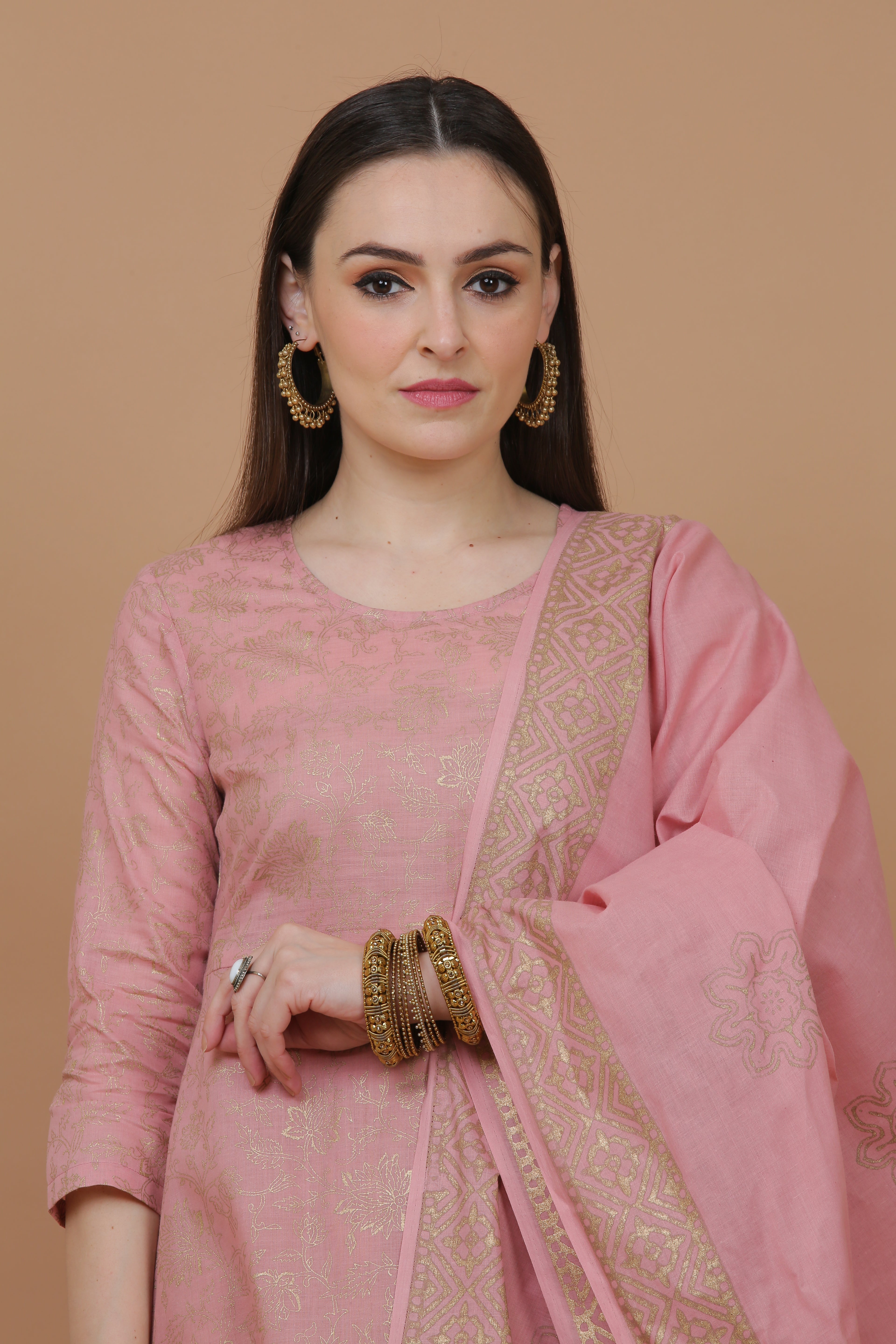 Kaanchie Nanggia Pink Printed Kurta And Pant With Dupatta (Set of 3)