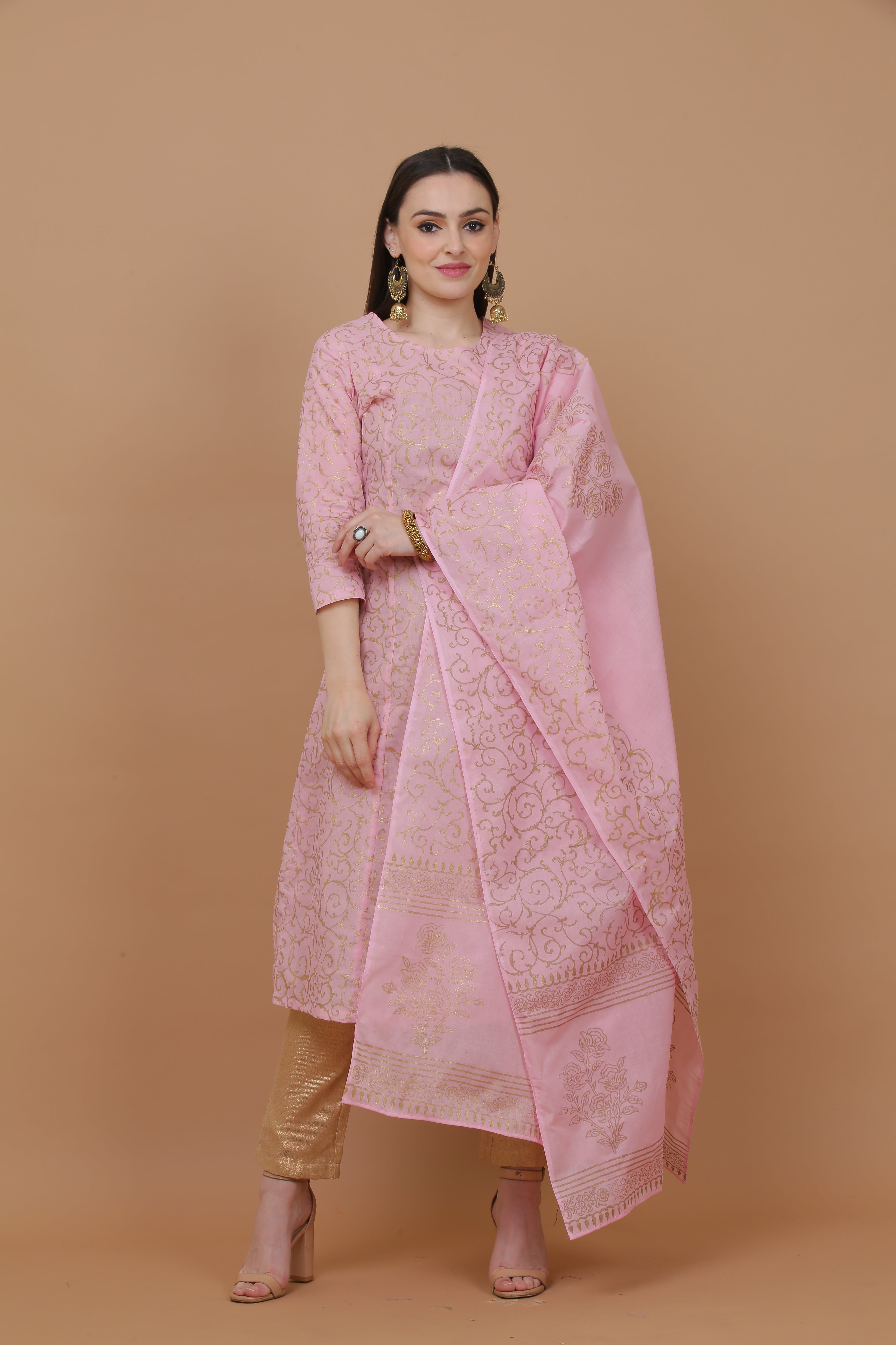 Kaanchie Nanggia Pink Printed Kurta And Pant With Dupatta (Set of 3)