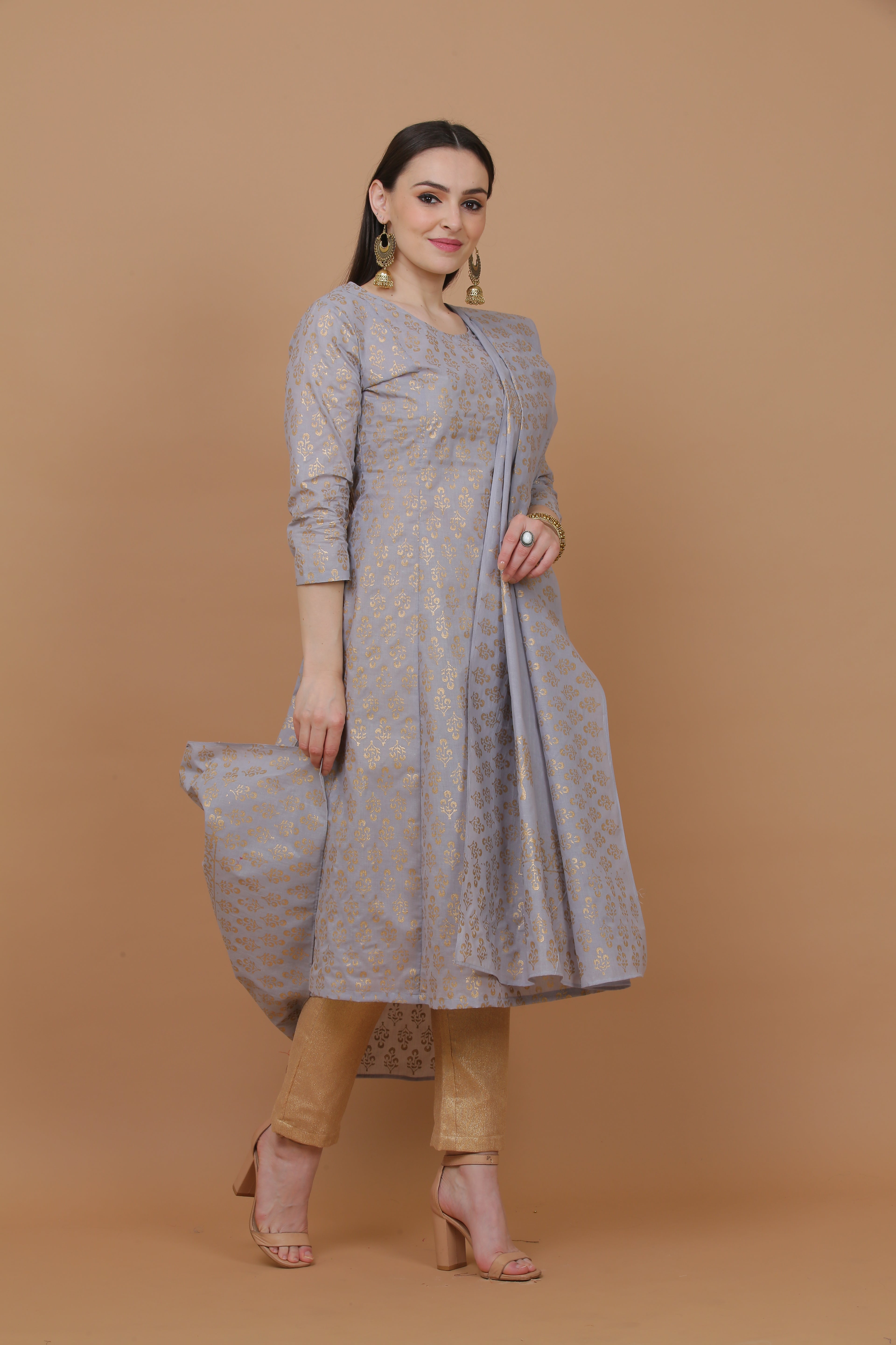 Kaanchie Nanggia Grey Printed Kurta And Pant With Dupatta (Set of 3)