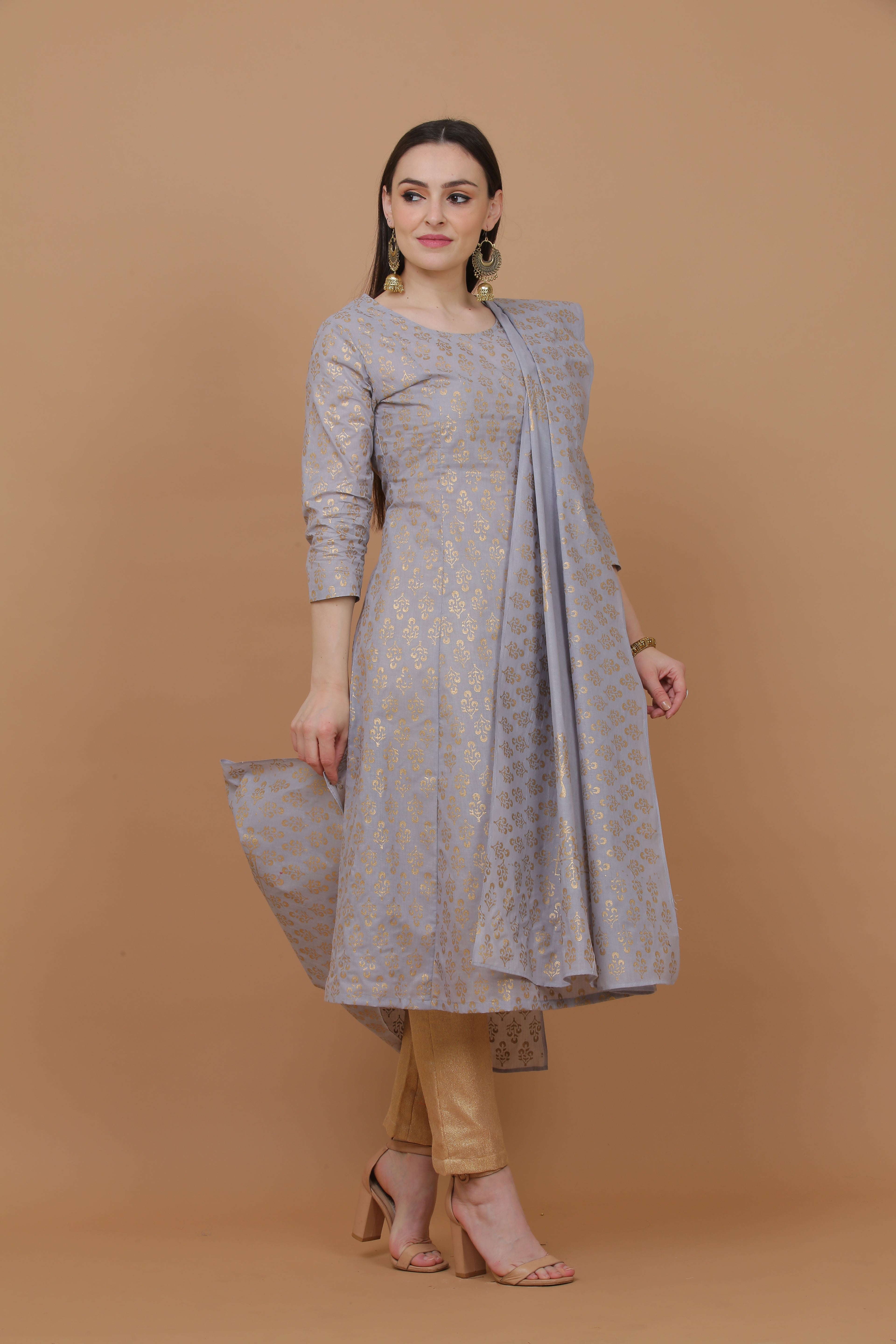 Kaanchie Nanggia Grey Printed Kurta And Pant With Dupatta (Set of 3)