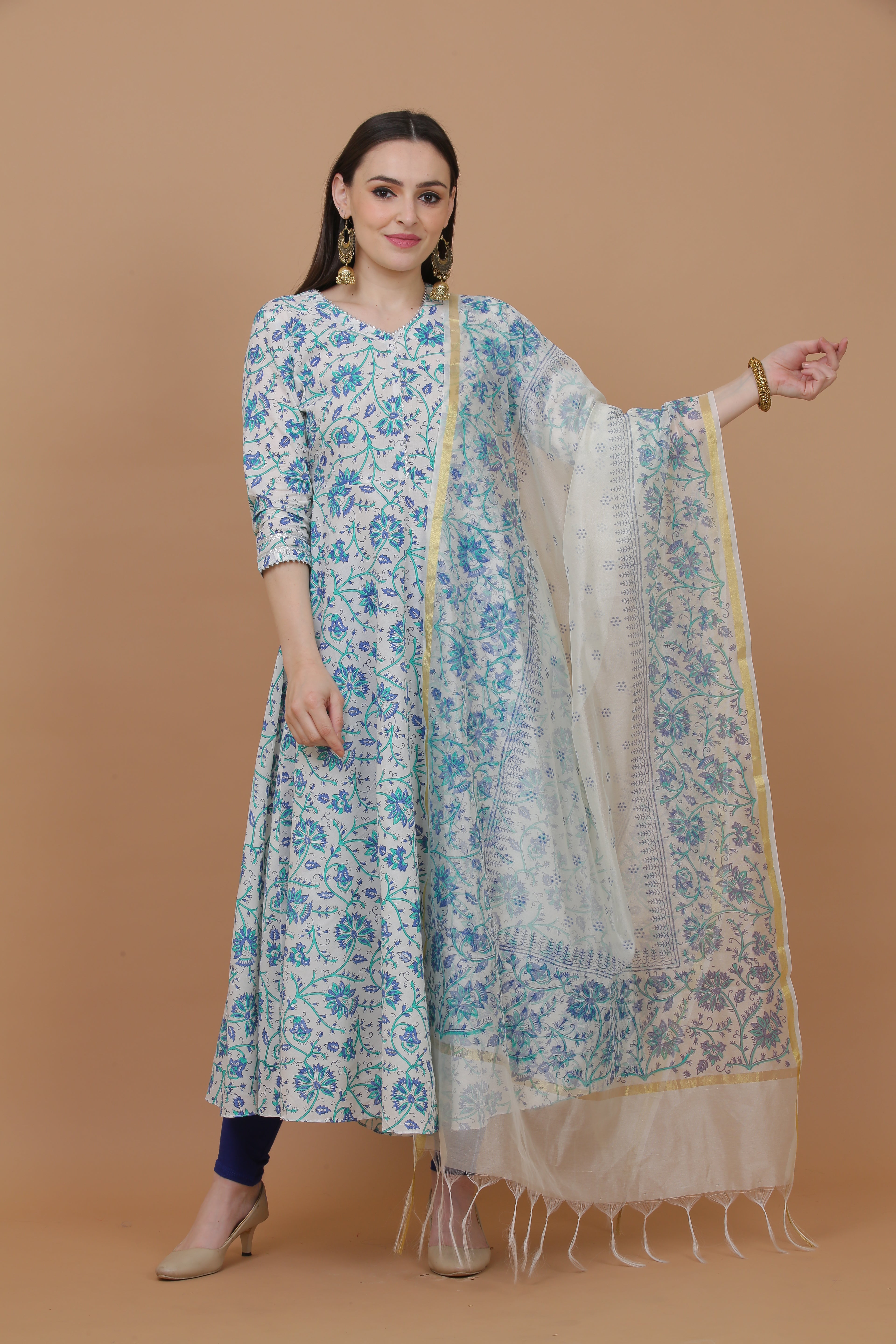 Kaanchie Nanggia Off White Printed Kurta And Bottom With Dupatta (Set of 3)