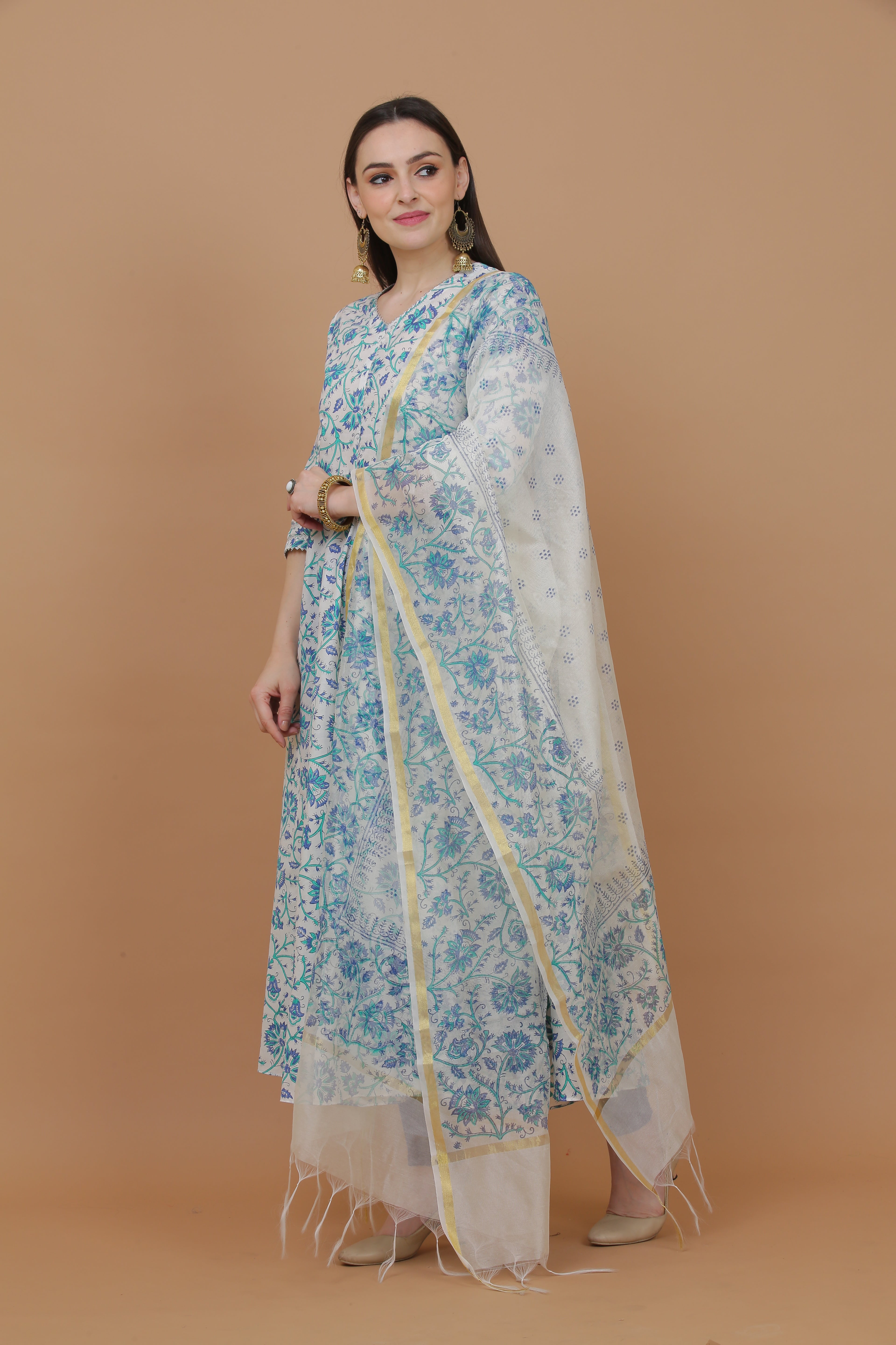 Kaanchie Nanggia Off White Printed Kurta And Bottom With Dupatta (Set of 3)