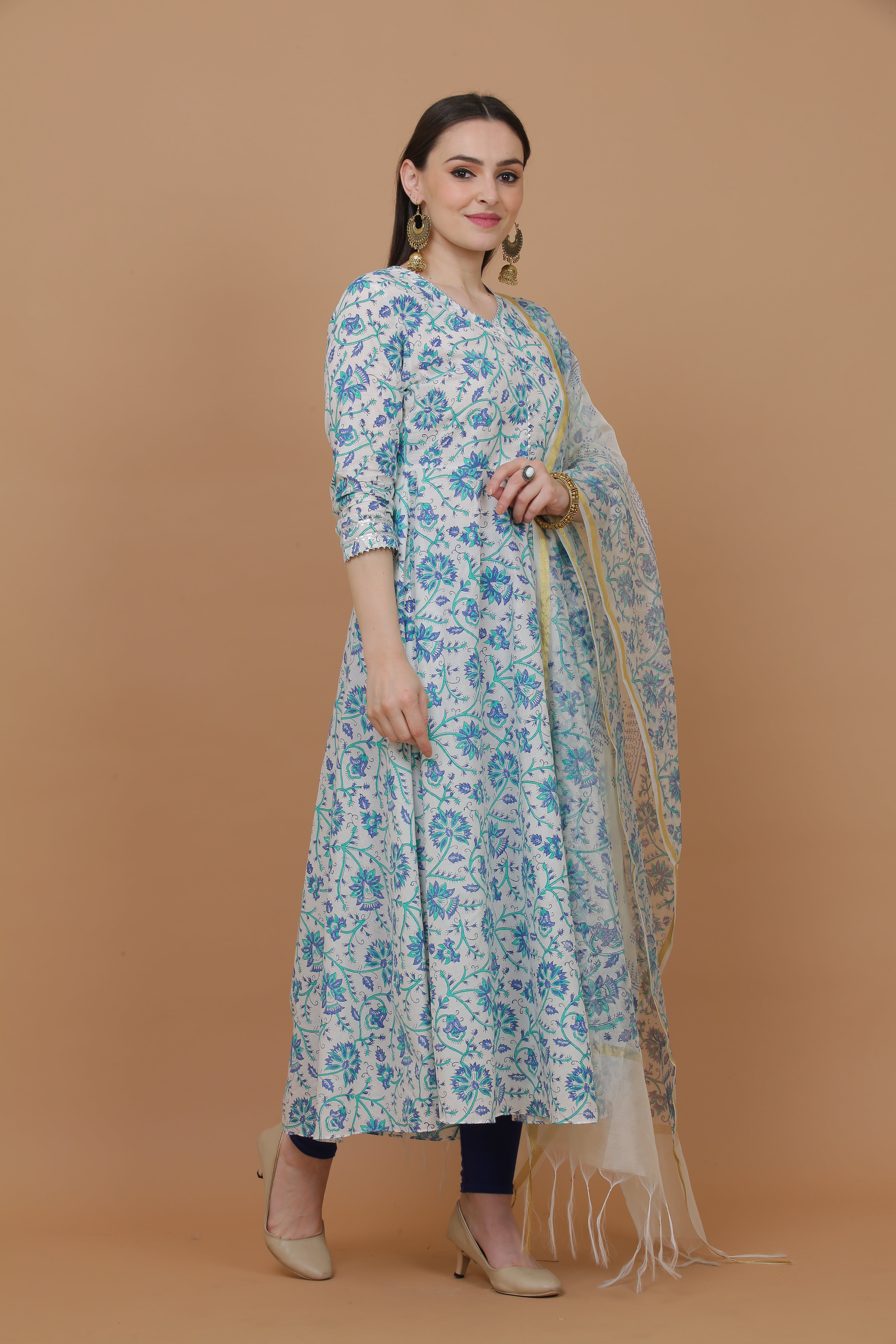 Kaanchie Nanggia Off White Printed Kurta And Bottom With Dupatta (Set of 3)